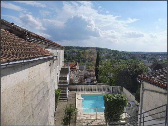 Location Appartement 2 pièces 50m² ANGOULEME 16000