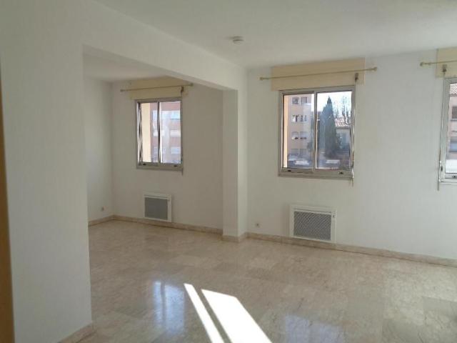 Location Appartement 2 pièces 50m² DRAGUIGNAN 83300