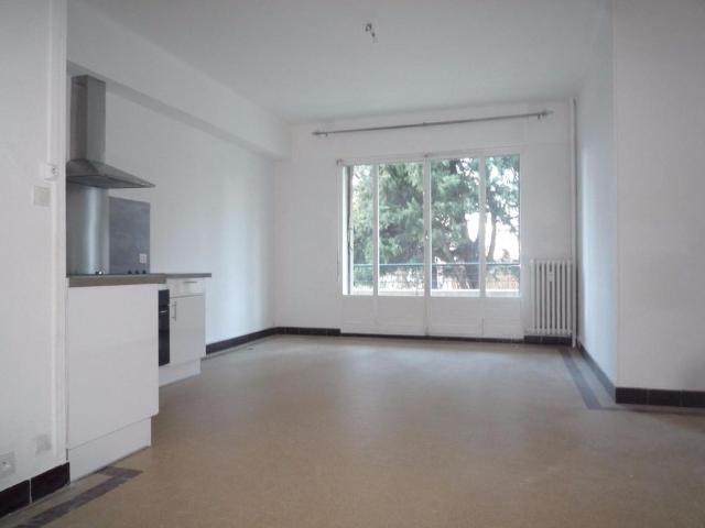 Location Appartement 2 pièces 50m² MARSEILLE 9ème