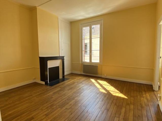 Location Appartement 2 pièces 50m² SENS 89100