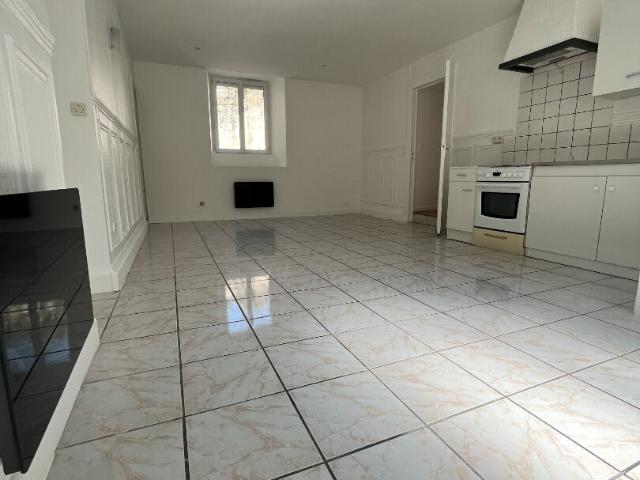 Location appartement 2 pièces, 51.58m², Dourdan