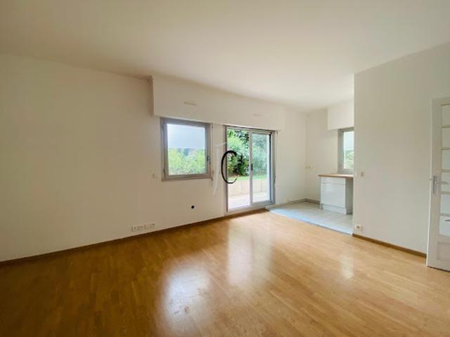 Location Appartement 2 pièces 51.78 m2 Courbevoie