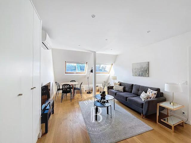 Location Appartement 2 pièces 51.04 m2 Paris 8ème