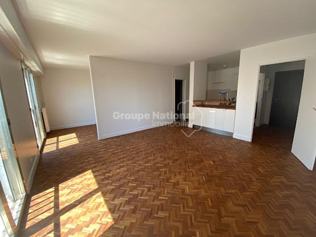 Location Appartement 2 pièces 51.18 m2 Versailles