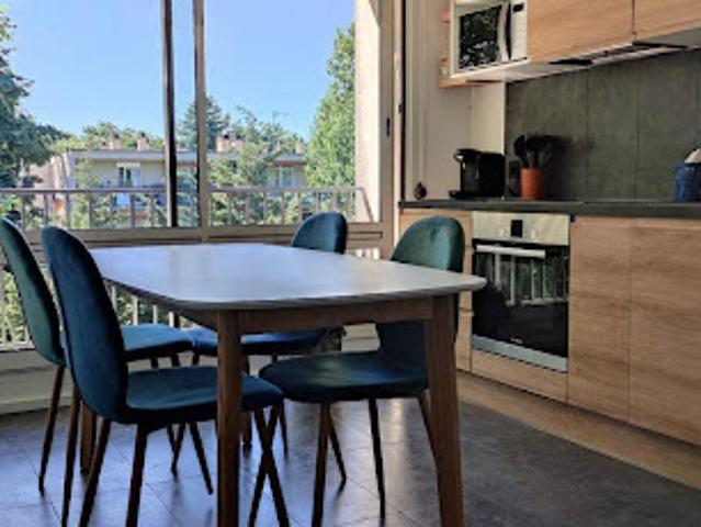 Location Appartement 2 pièces 51 m2 Velizy villacoublay