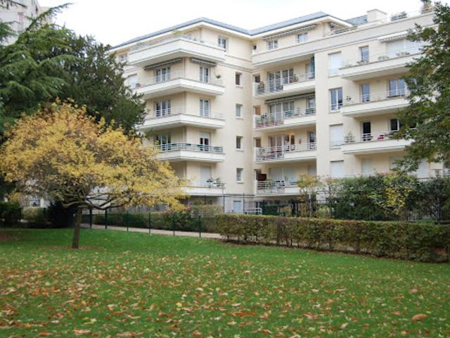 Location Appartement 2 pièces 51 m2 Chatillon