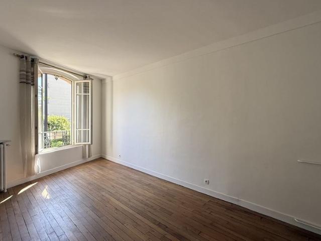 Location Appartement 2 pièces 51m² COURBEVOIE 92400