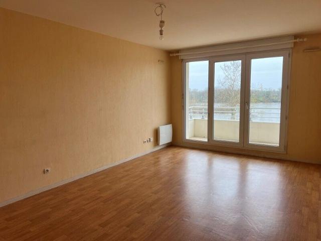 Location Appartement 2 pièces 51m² ORLEANS 45000