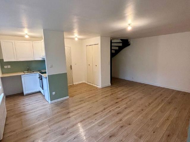 Location Appartement 2 pièces 51m² L AIGLE 61300
