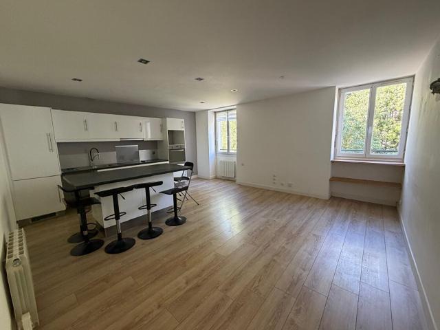 Location appartement 2 pièces, 52.67m², Nantes