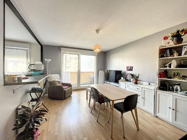 Location appartement 2 pièces, 52.00m², Metz