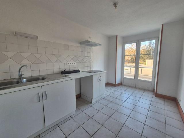 Location appartement 2 pièces, 52.10m², Campagne sur Aude