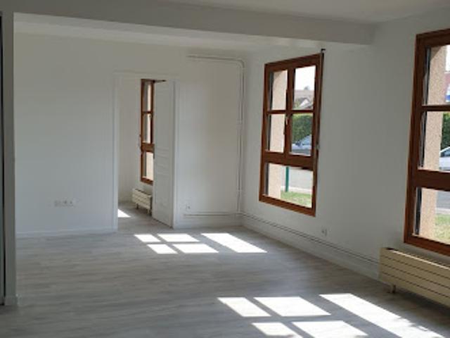 Location Appartement 2 pièces 52 m2 Neauphle le Château