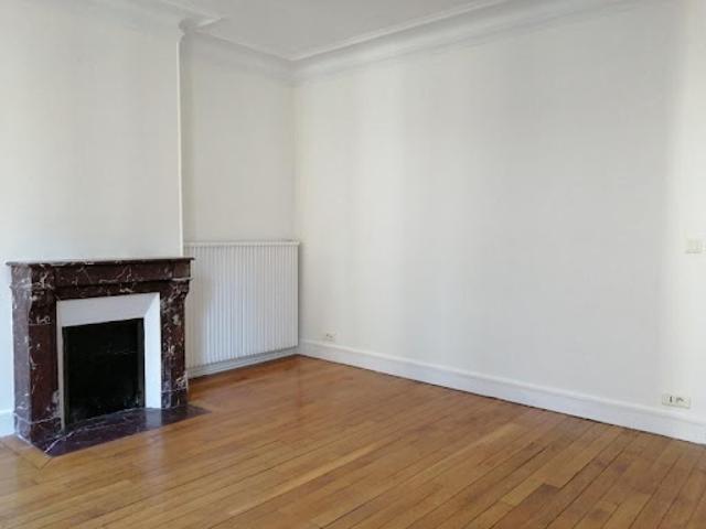 Location Appartement 2 pièces 52 m2 Paris 14ème