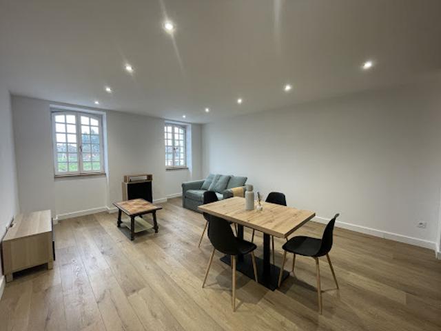 Location Appartement 2 pièces 52 m2 Saint Jean Pied de Port