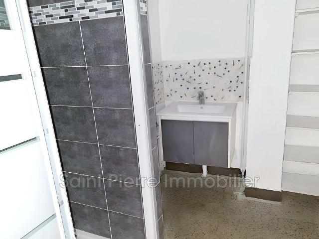 Location Appartement 2 pièces 52m² ST LAURENT DU VAR 06700