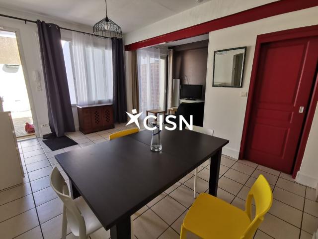 Location Appartement 2 pièces 52m² ST NAZAIRE 44600