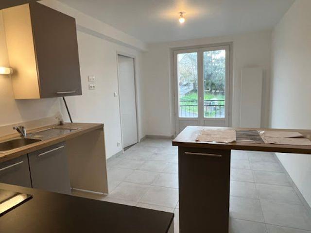 Location Appartement 2 pièces 54 m2 Saint Flour