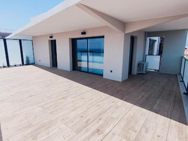 Location Appartement 2 pièces 55.45 m2 Saint Laurent du Var
