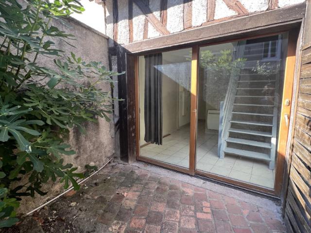 Appartement 2 pièces Loury 55.90m² 516€ à louer