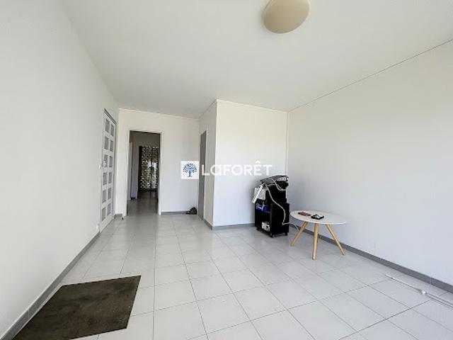 Location Appartement 2 pièces 55 m2 Fort de france