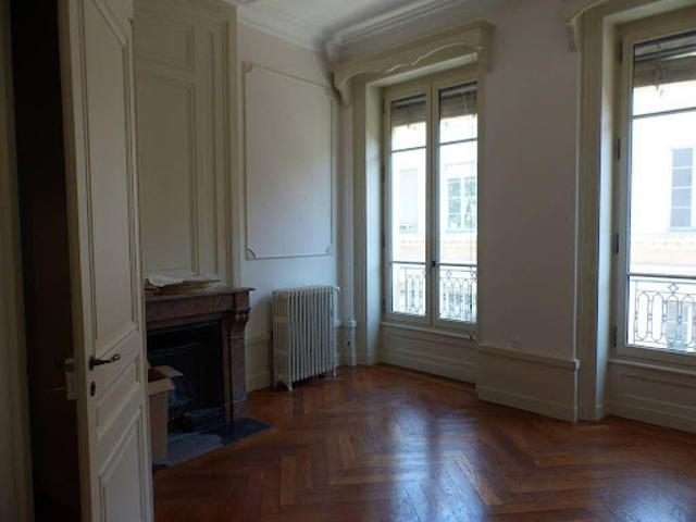 Location Appartement 2 pièces 55 m2 Lyon 1er
