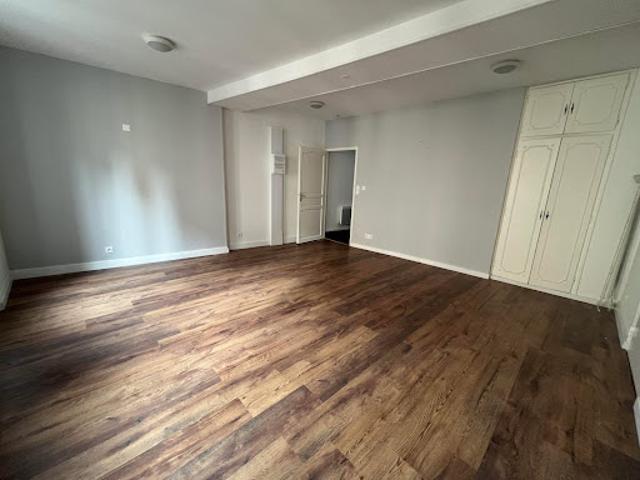 Location Appartement 2 pièces 55 m2 Montluçon