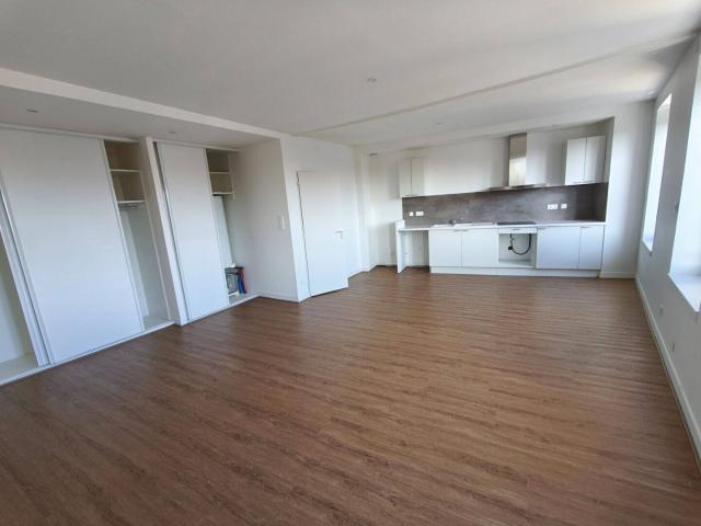 Location appartement 2 pièces 55 m² à Meximieux 01800 555 € / mois CC