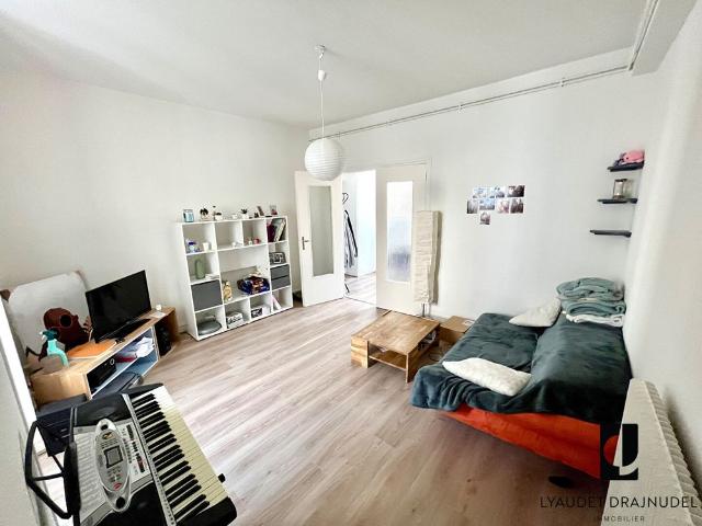 Location Appartement 2 pièces 55m²