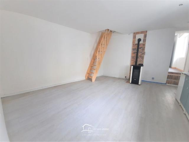 Location Appartement 2 pièces 55m² LUSIGNAN 86600