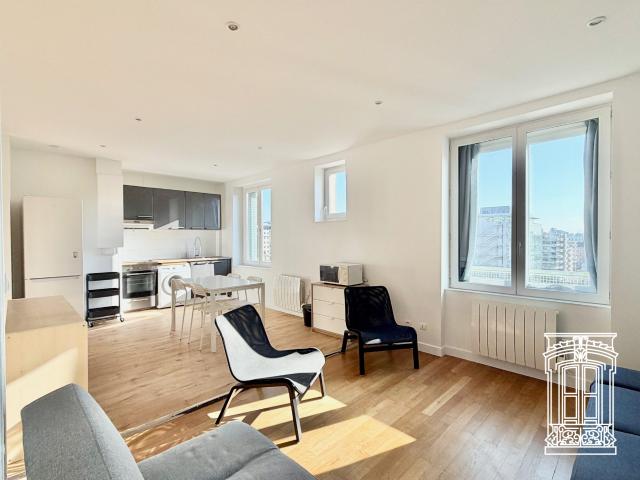Location Appartement 2 pièces 55m² LYON 6ème