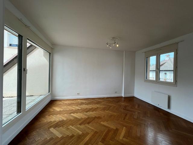 Location appartement 2 pièces, 56.00m², Annecy