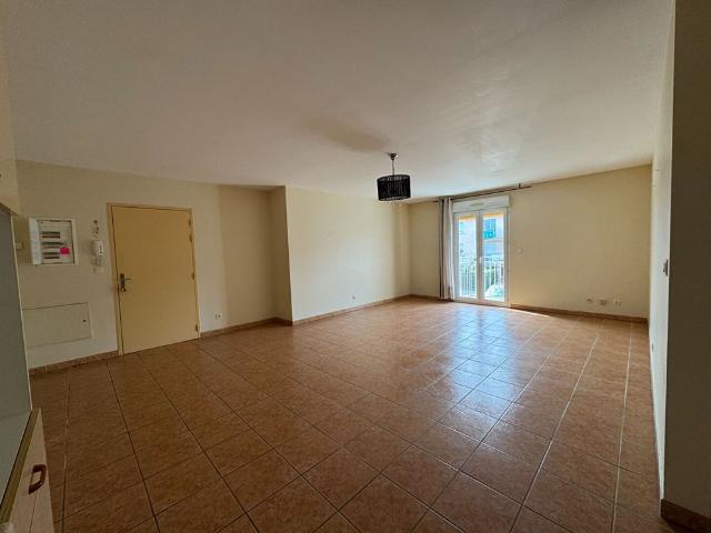 Location appartement 2 pièces, 56.00m², Albi