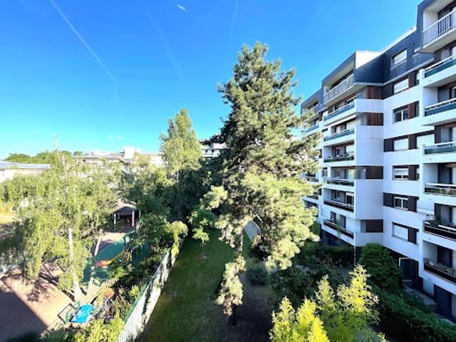 Location Appartement 2 pièces 56 m2 Courbevoie