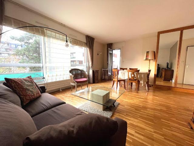 Location Appartement 2 pièces 56 m2 Courbevoie