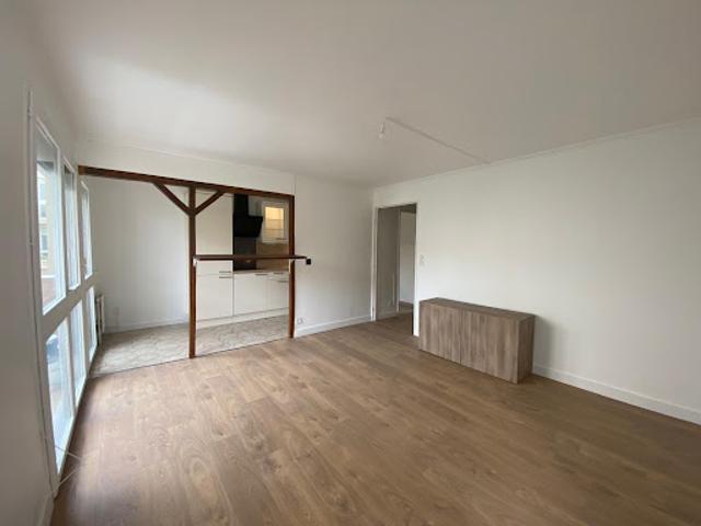 Location Appartement 2 pièces 56 m2 Évry Courcouronnes