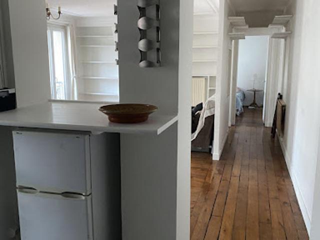 Location Appartement 2 pièces 56 m2 Paris 18ème