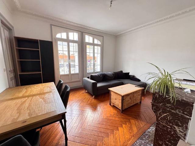 Location Appartement 2 pièces 56m²