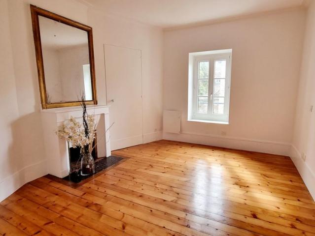Location Appartement 2 pièces 56m²