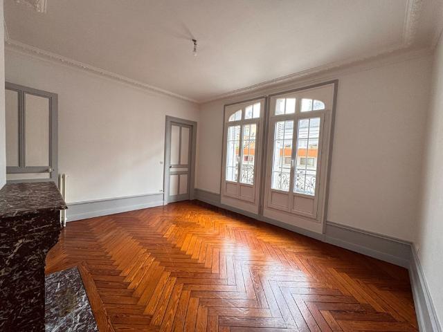 Location Appartement 2 pièces 56m²