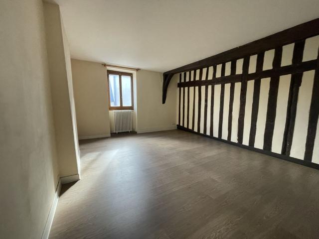 Location Appartement 2 pièces 56m² ORLEANS 45000