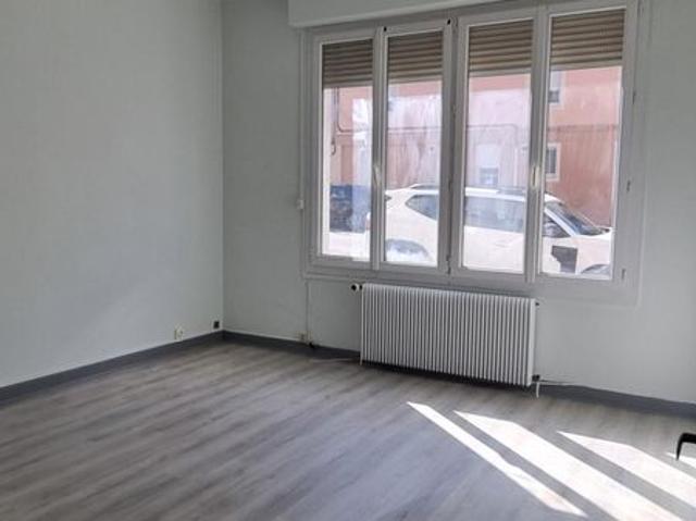 Location Appartement 2 pièces 56m² LE CREUSOT 71200
