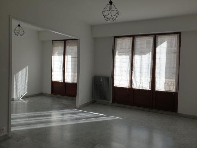 Location Appartement 2 pièces 56m² NIMES 30000