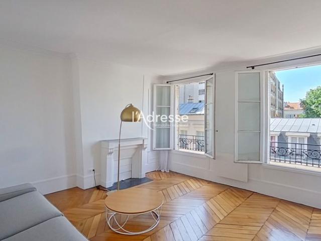 Location appartement 2 pièces, 58.77m², Paris 15