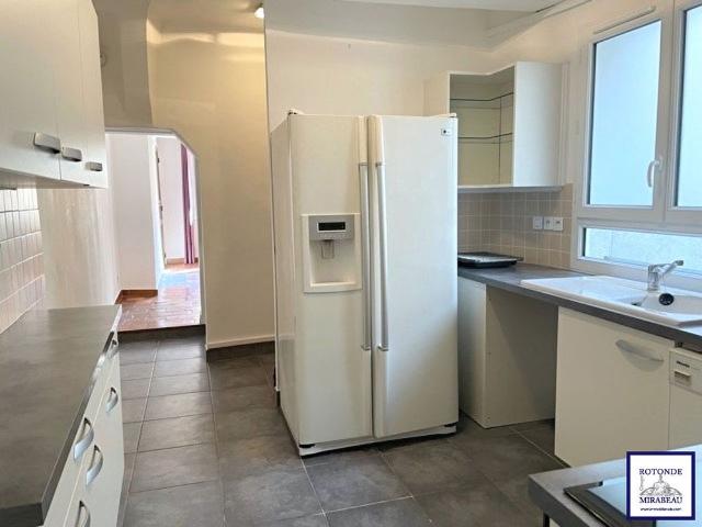 Location Appartement 2 pièces 58m²