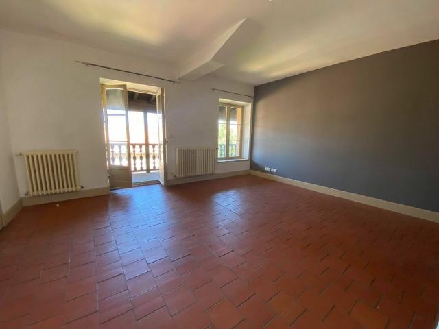 Location Appartement 2 pièces 58m² CARCASSONNE 11000