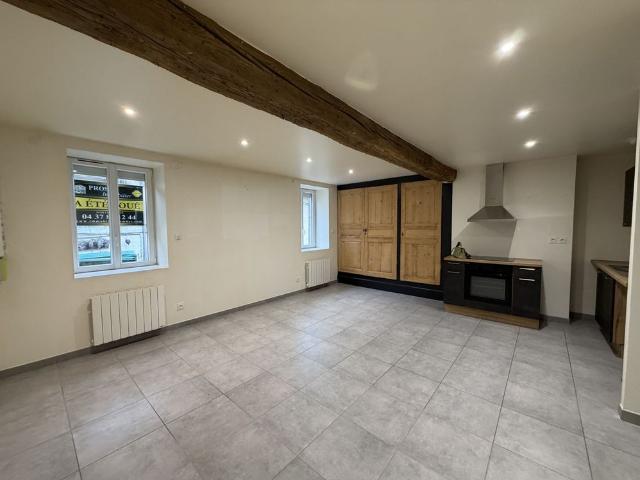 Location Appartement 2 pièces 58m² CHATILLON SUR CHALARONNE 01400