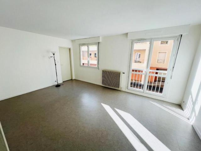 Location Appartement 2 pièces 58m² MACON 71000