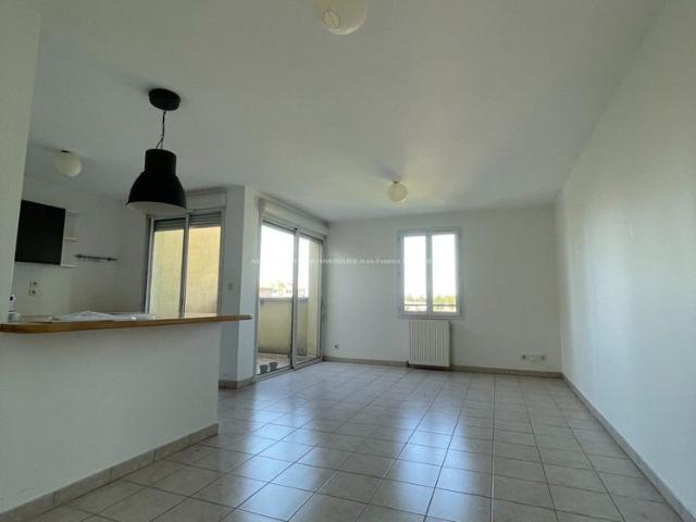 Location Appartement 2 pièces 58m² ST PAUL TROIS CHATEAUX 26130