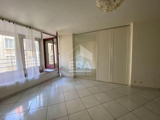 Location Appartement 2 pièces 59m²